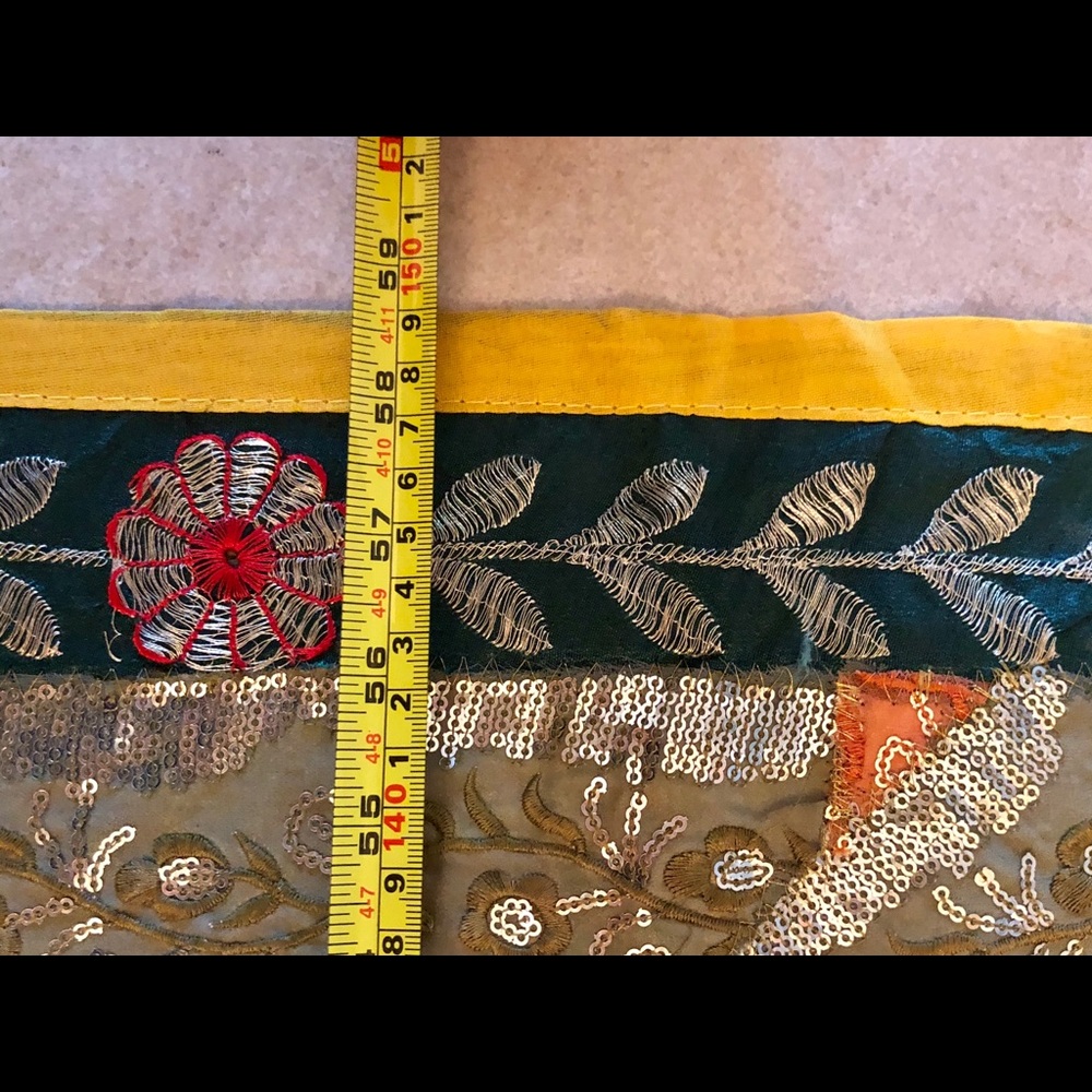 Table runner - Picture 6 of 7